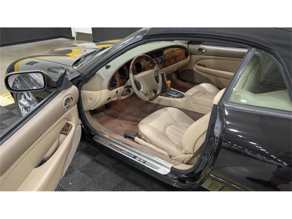 1999 Jaguar X100 XK8 - Image 7 of 10
