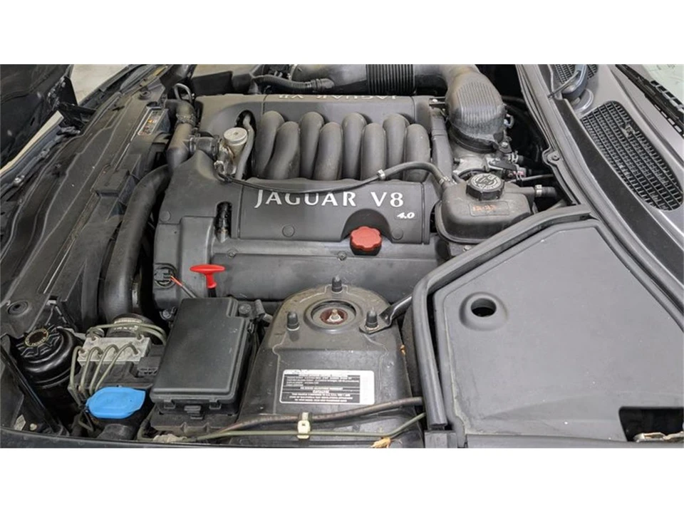 1999 Jaguar X100 XK8 - Image 9 of 10
