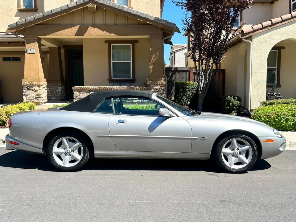 1999 Jaguar X100 XK8 - Image 11 of 22