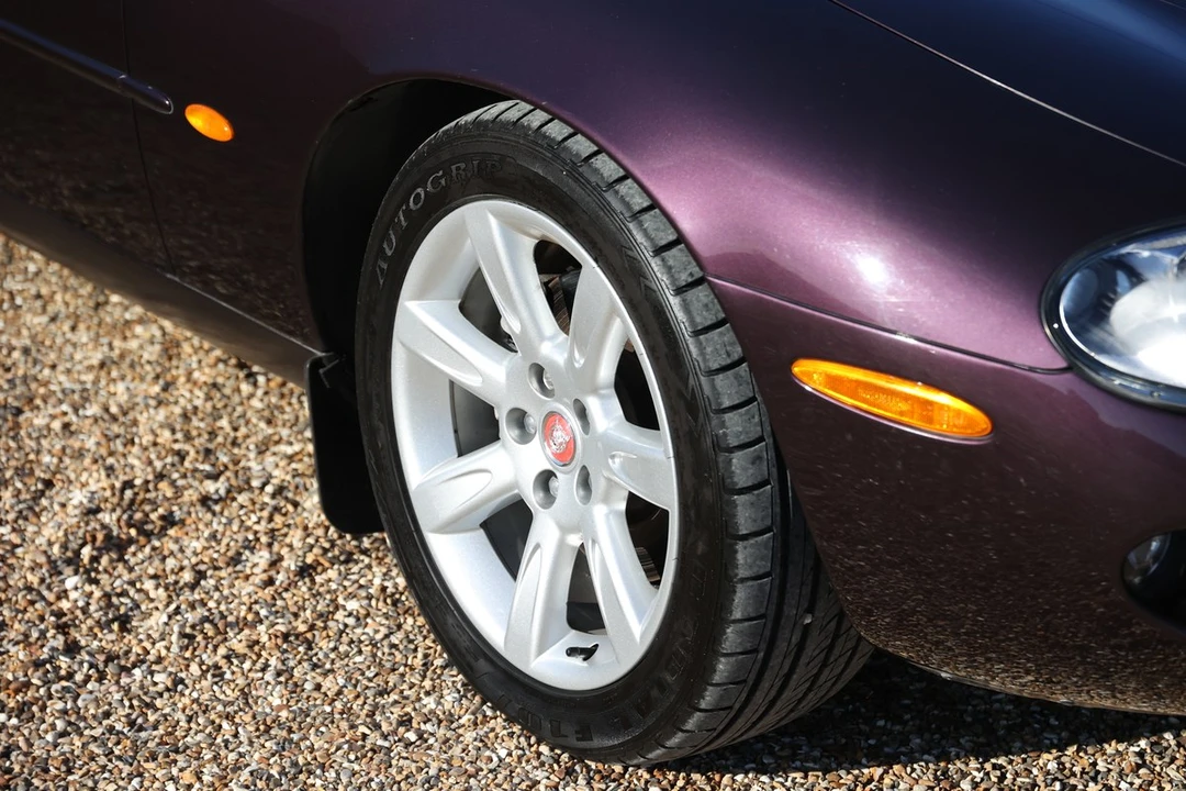 1999 Jaguar X100 XKR - Image 11 of 30
