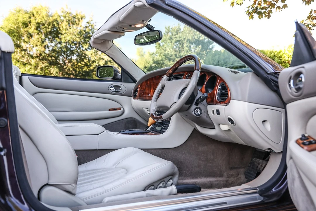 1999 Jaguar X100 XKR - Image 25 of 30