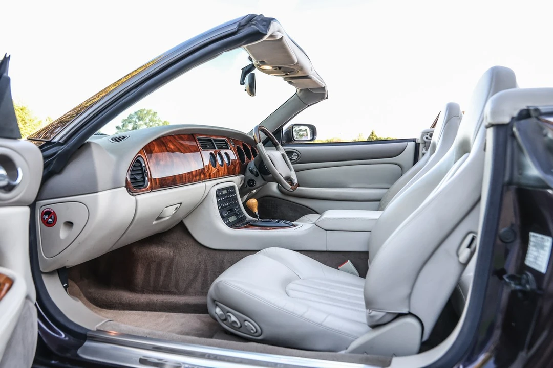 1999 Jaguar X100 XKR - Image 16 of 30
