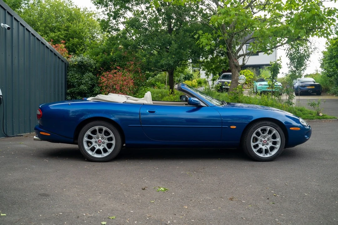 1999 Jaguar X100 XKR - Image 10 of 30