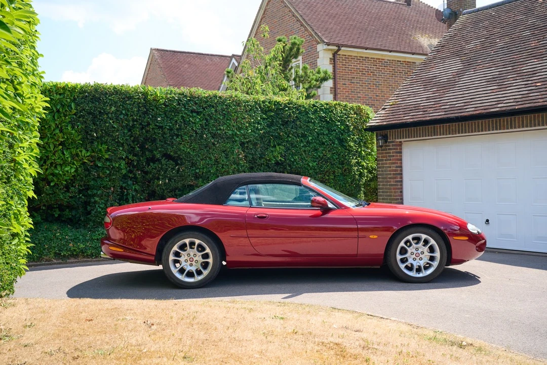 1999 Jaguar X100 XKR - Image 11 of 30