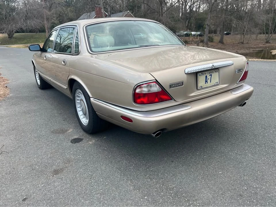 1999 Jaguar X308 XJ - Image 3 of 8
