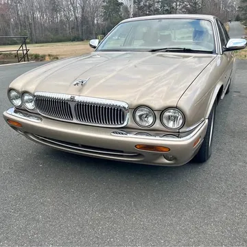 1999 Jaguar XJ8