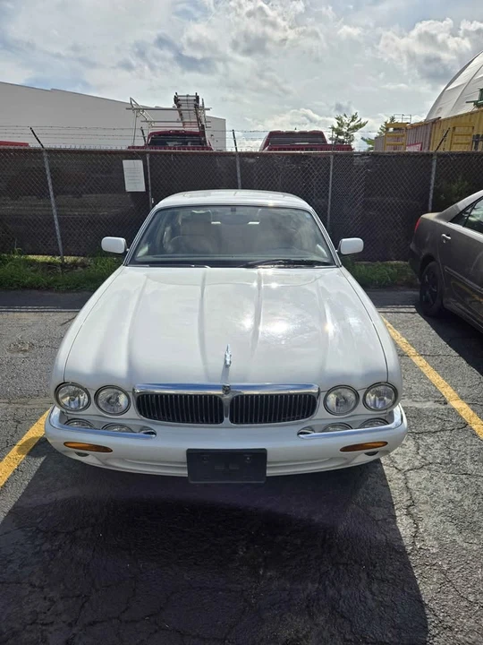 1999 Jaguar X308 XJ - Image 5 of 9