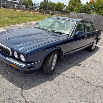 1999 Jaguar XJ8 VDP