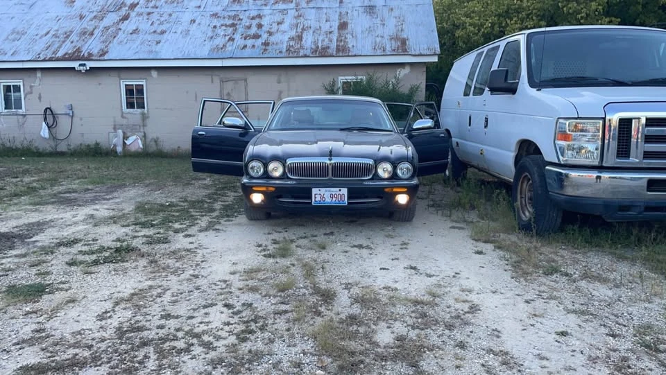 1999 Jaguar X308 XJ - Image 3 of 12