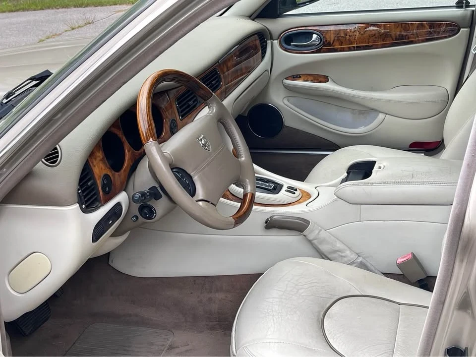 1999 Jaguar X308 XJ - Image 10 of 11