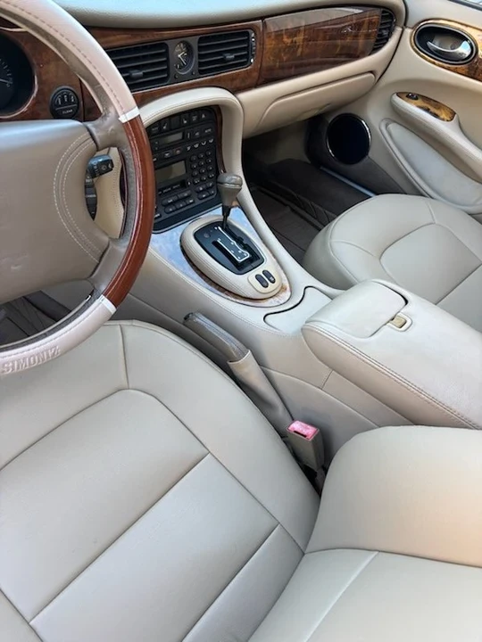 1999 Jaguar X308 XJ - Image 10 of 11