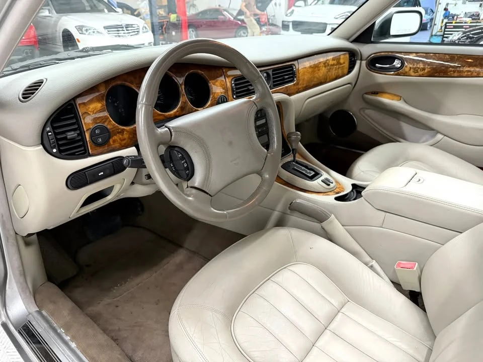 1999 Jaguar X308 XJ - Image 9 of 19