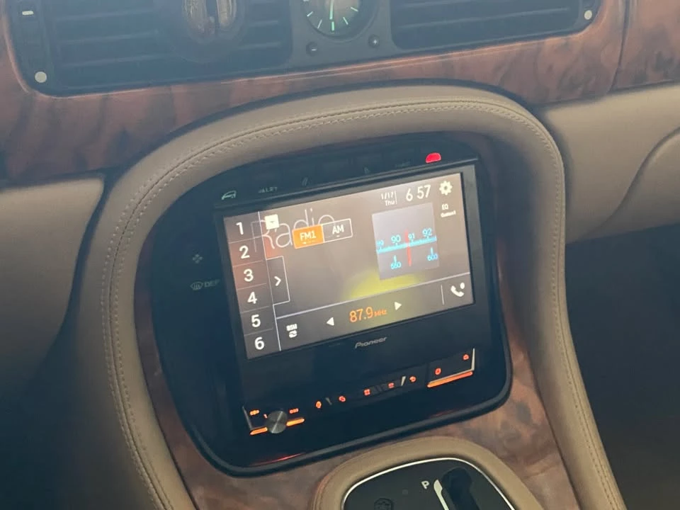 1999 Jaguar X308 XJ - Image 11 of 17
