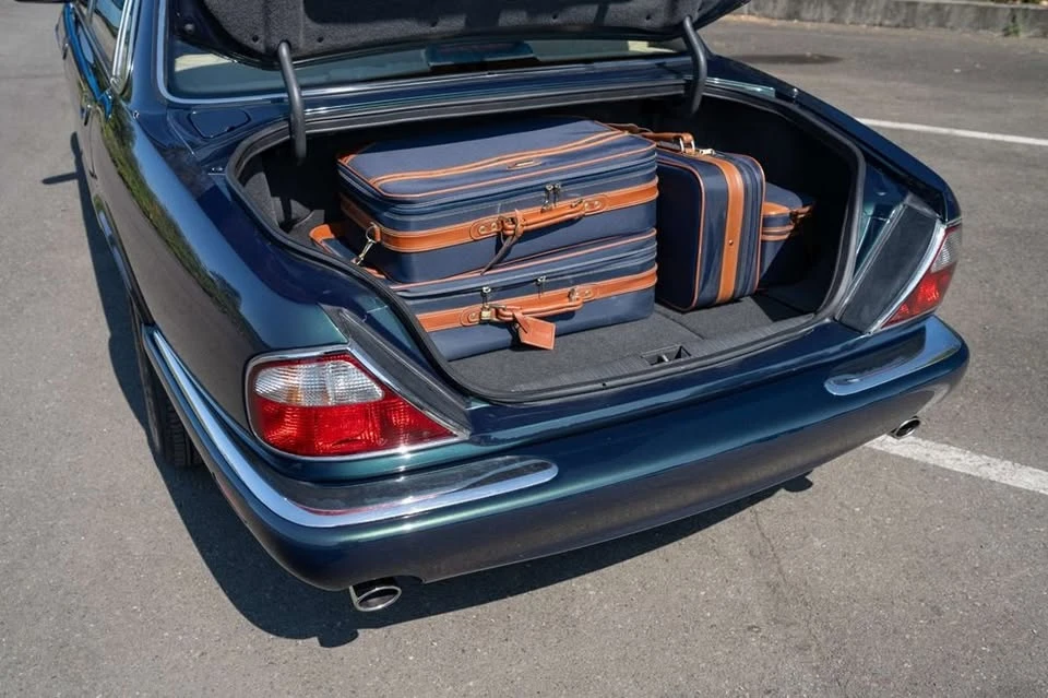 1999 Jaguar X308 XJ - Image 3 of 16