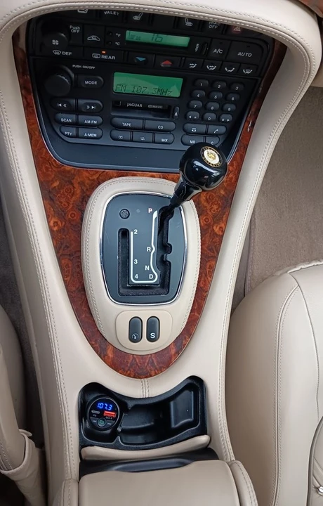 1999 Jaguar X308 XJ - Image 7 of 16