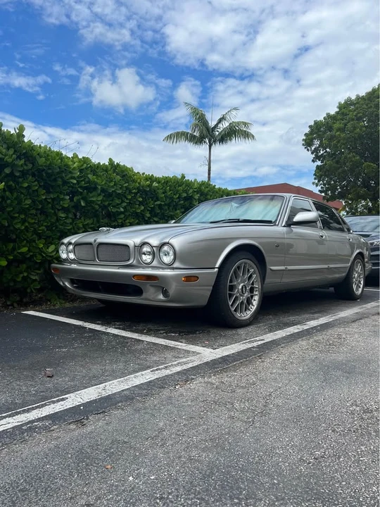 1999 Jaguar X308 XJR - Image 2 of 7