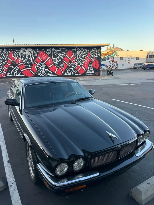 1999 Jaguar X308 XJR - Image 2 of 14