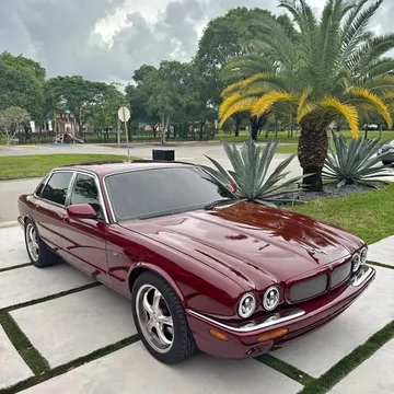 1999 Jaguar XJR