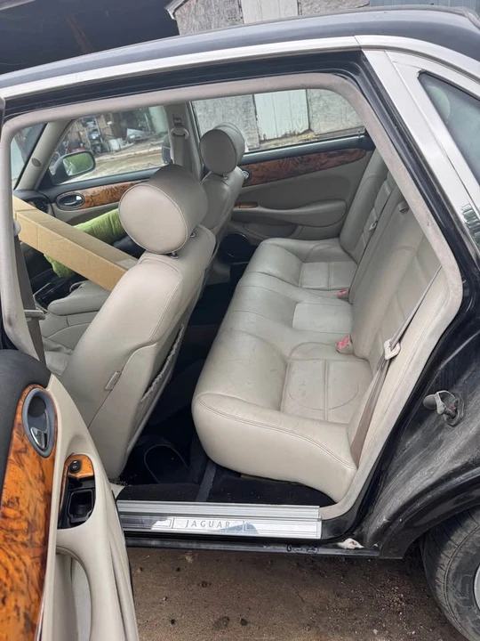 1999 Jaguar X308 XJR - Image 6 of 9