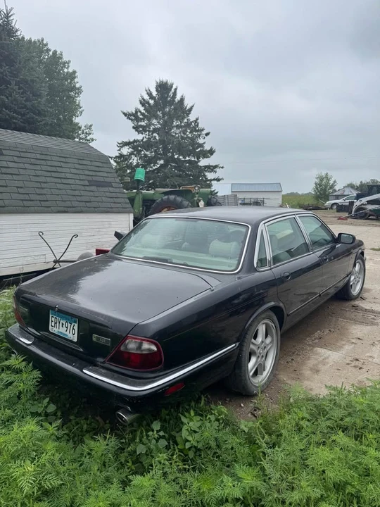 1999 Jaguar X308 XJR - Image 4 of 9