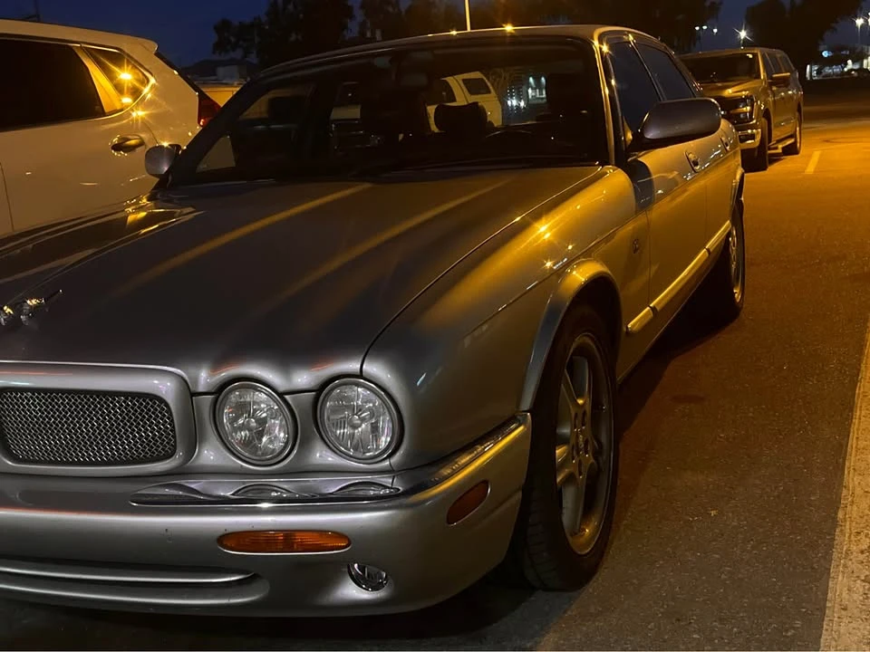1999 Jaguar X308 XJR - Image 3 of 9