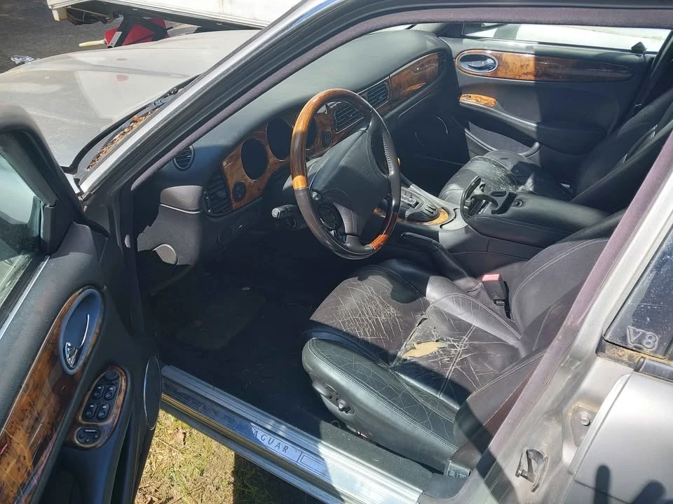 1999 Jaguar X308 XJR - Image 4 of 6