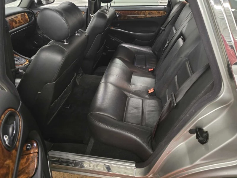 1999 Jaguar X308 XJR - Image 7 of 15