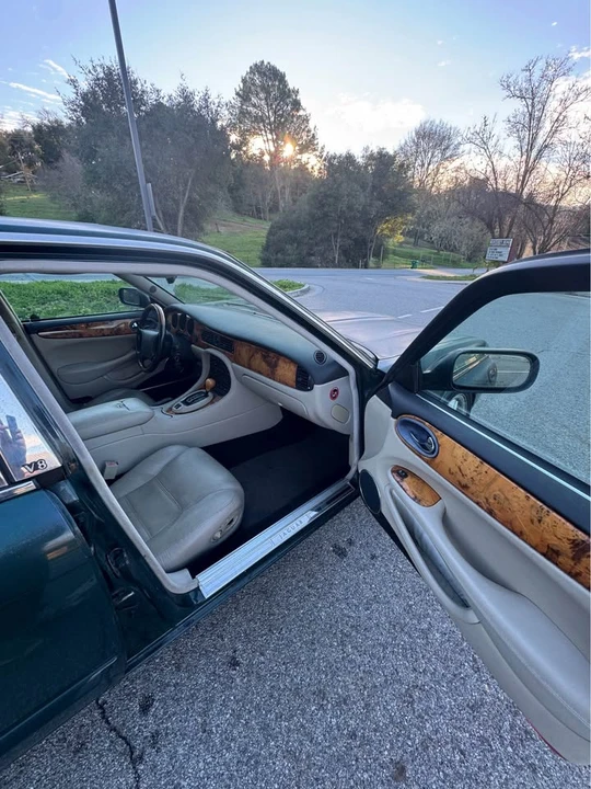 1999 Jaguar X308 XJR - Image 11 of 17