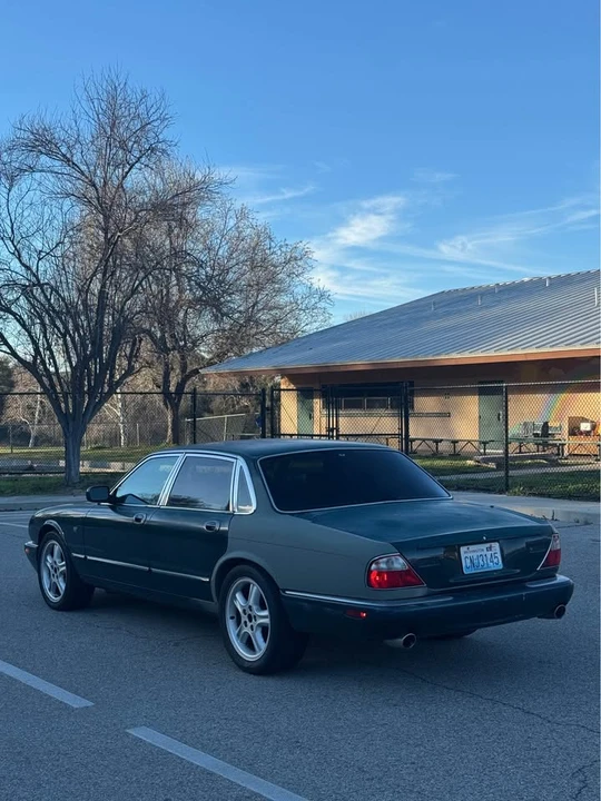 1999 Jaguar X308 XJR - Image 5 of 17