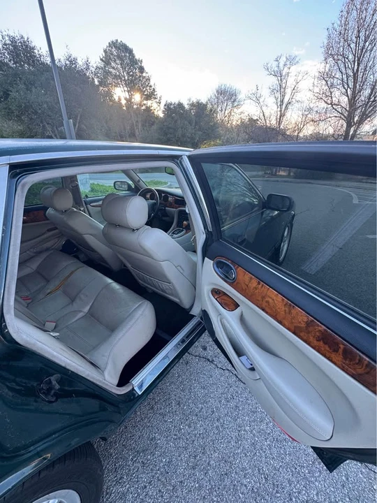 1999 Jaguar X308 XJR - Image 12 of 17