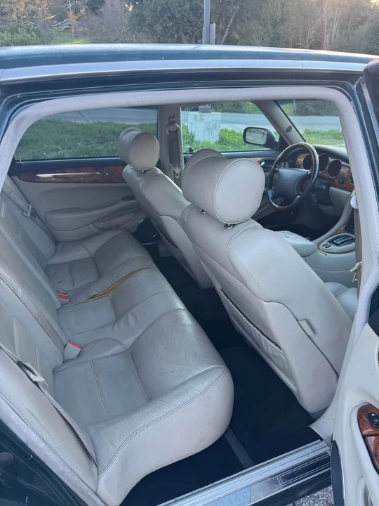 1999 Jaguar X308 XJR - Image 13 of 17