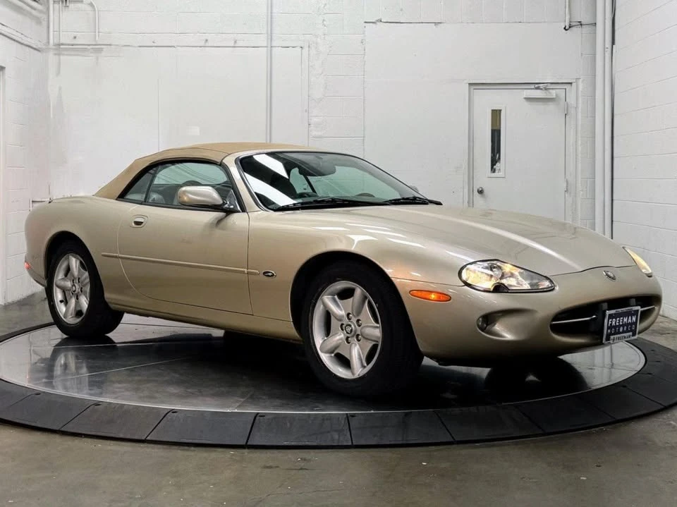 1999 Jaguar X100 XK8 - Image 11 of 20