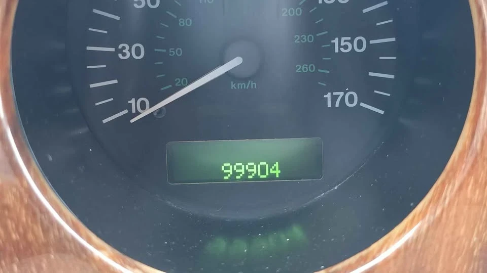 1999 Jaguar X100 XK8 - Image 12 of 13