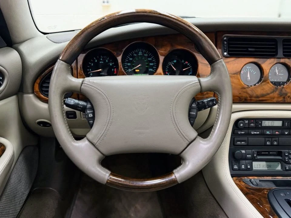 1999 Jaguar X100 XK8 - Image 16 of 18