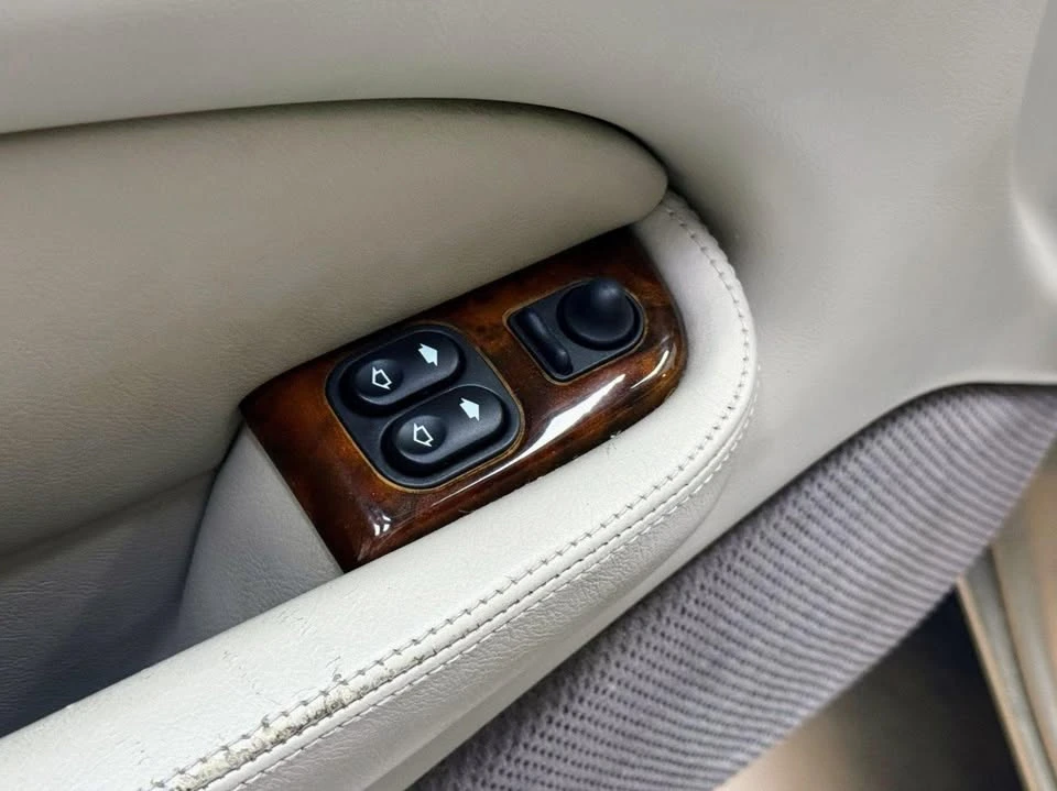 1999 Jaguar X100 XK8 - Image 12 of 18