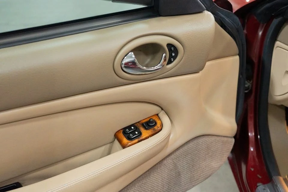 1999 Jaguar X100 XK8 - Image 13 of 20