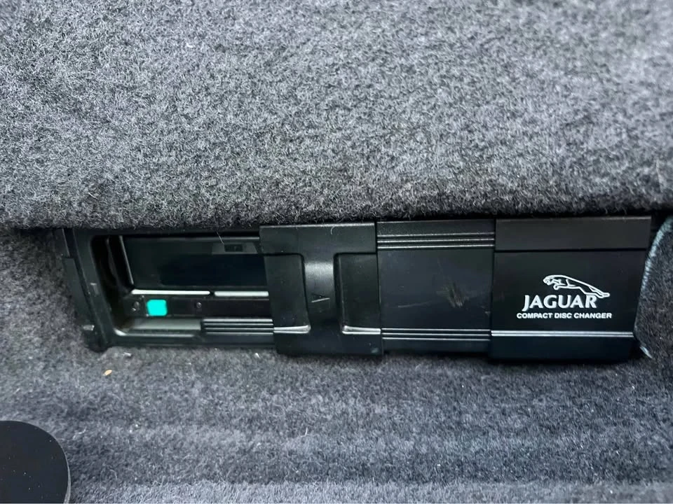1999 Jaguar X100 XK8 - Image 11 of 14