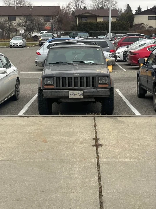 1999 Jeep XJ Cherokee - Image 2 of 5