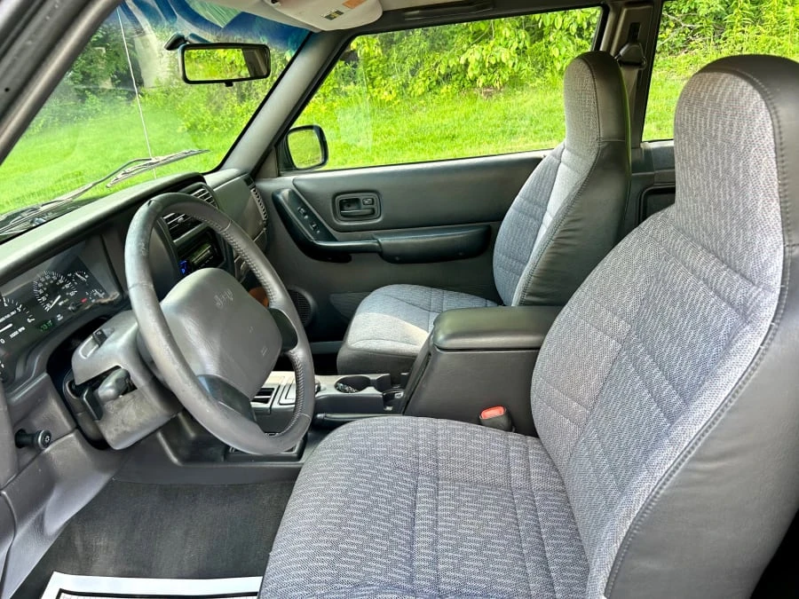 1999 Jeep XJ Cherokee - Image 11 of 14