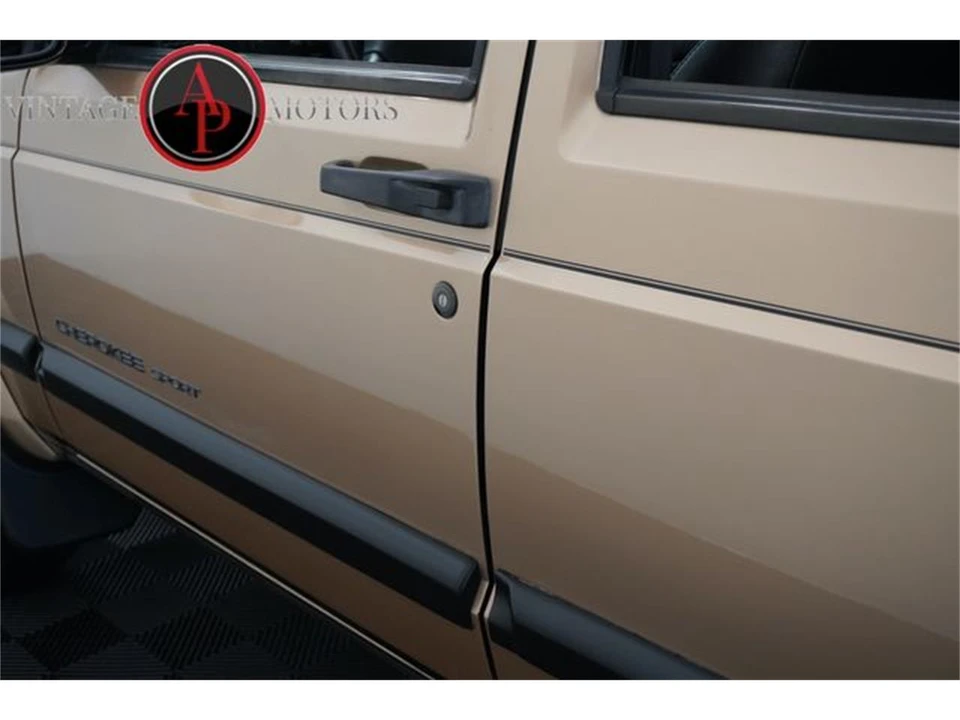 1999 Jeep XJ Cherokee - Image 21 of 31