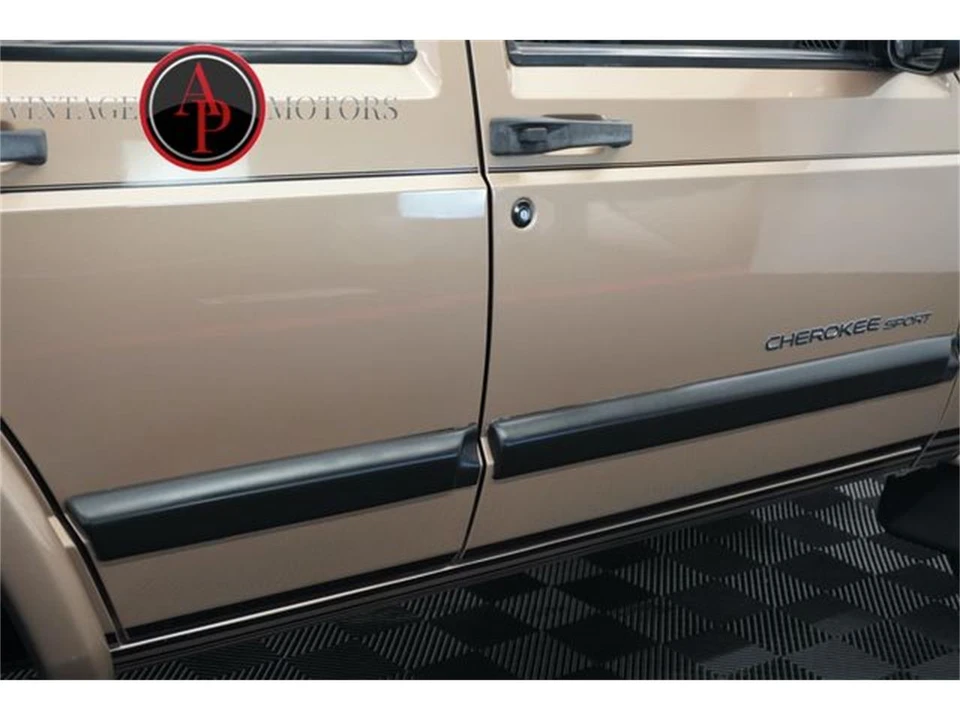 1999 Jeep XJ Cherokee - Image 25 of 31
