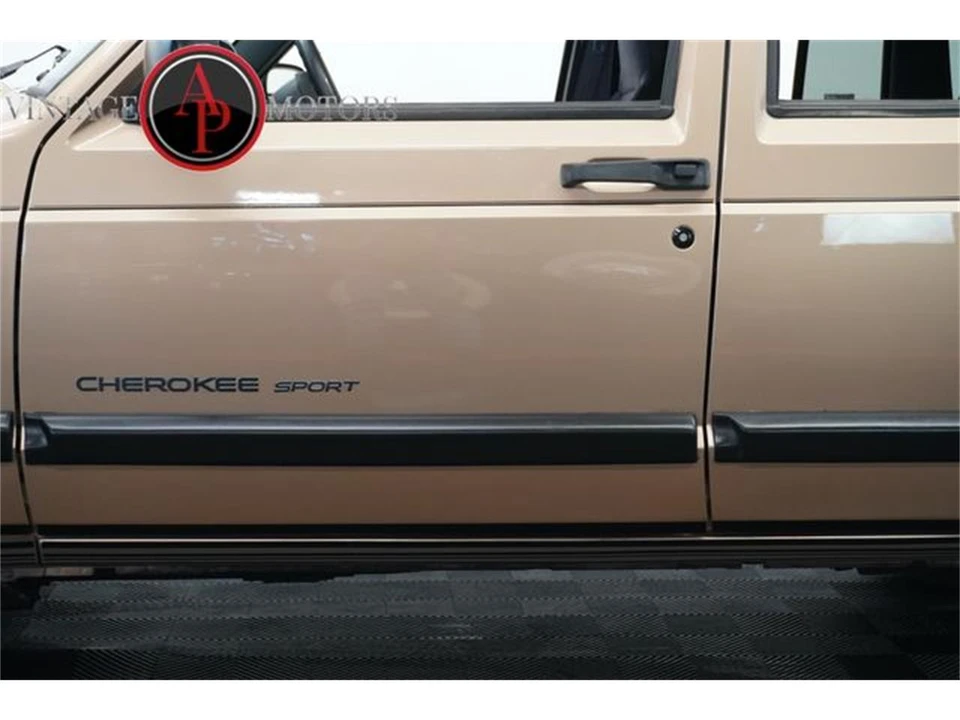 1999 Jeep XJ Cherokee - Image 12 of 31