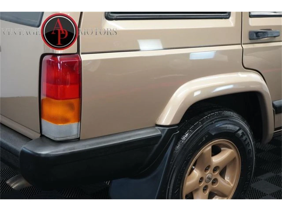 1999 Jeep XJ Cherokee - Image 24 of 31