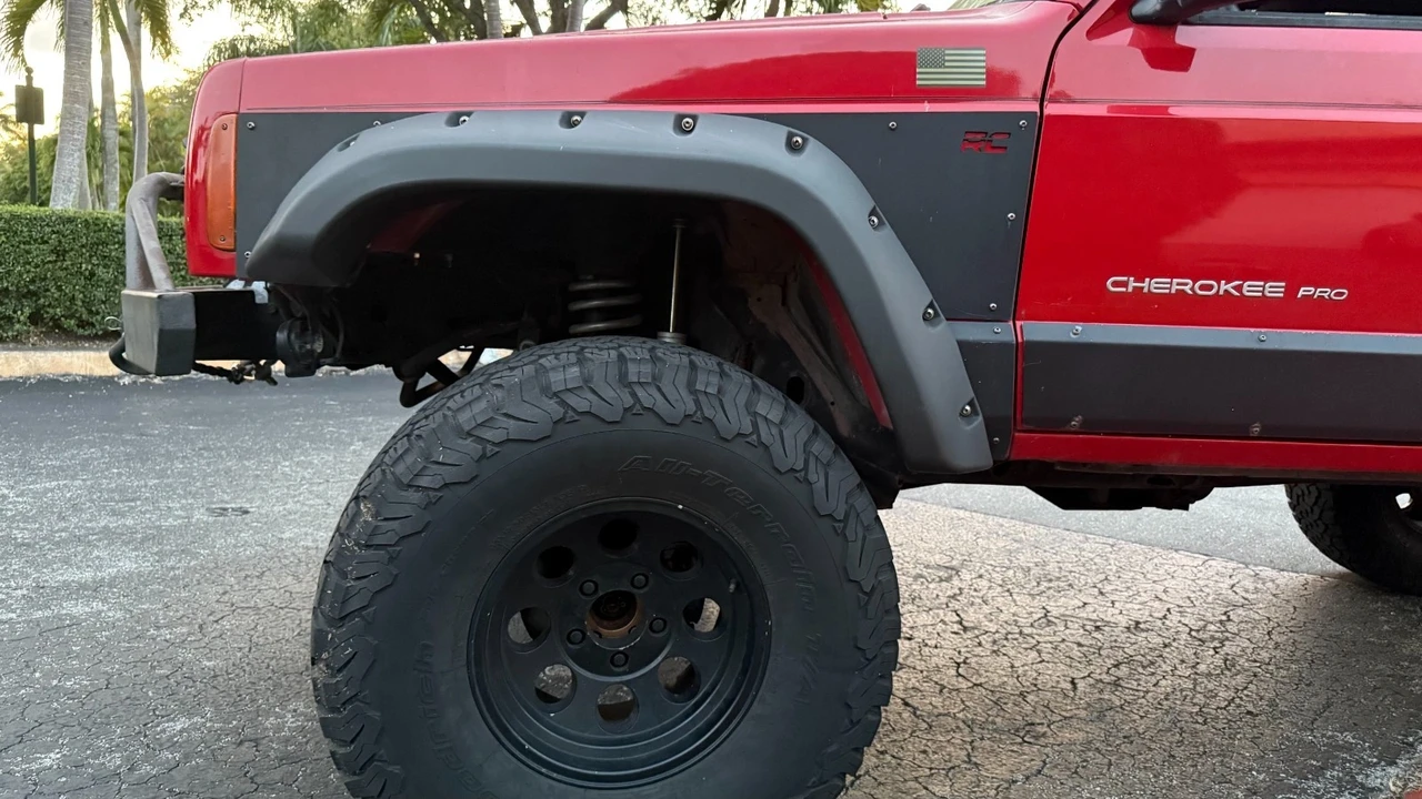 1999 Jeep XJ Cherokee - Image 7 of 12