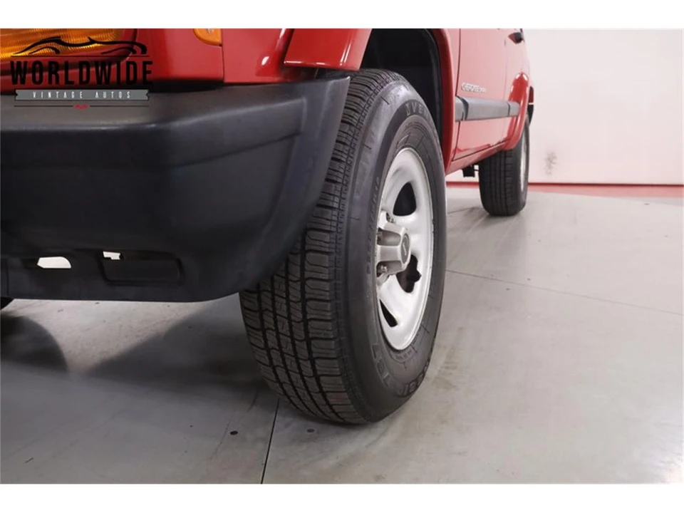 1999 Jeep XJ Cherokee - Image 11 of 31