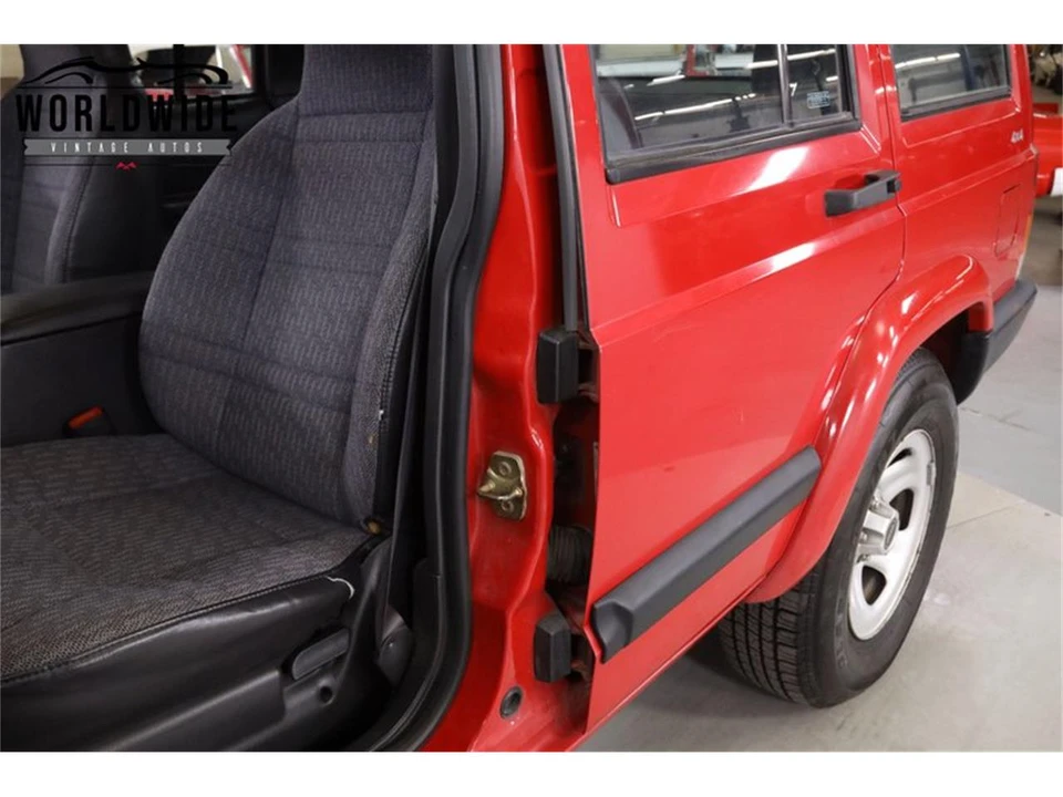 1999 Jeep XJ Cherokee - Image 26 of 31