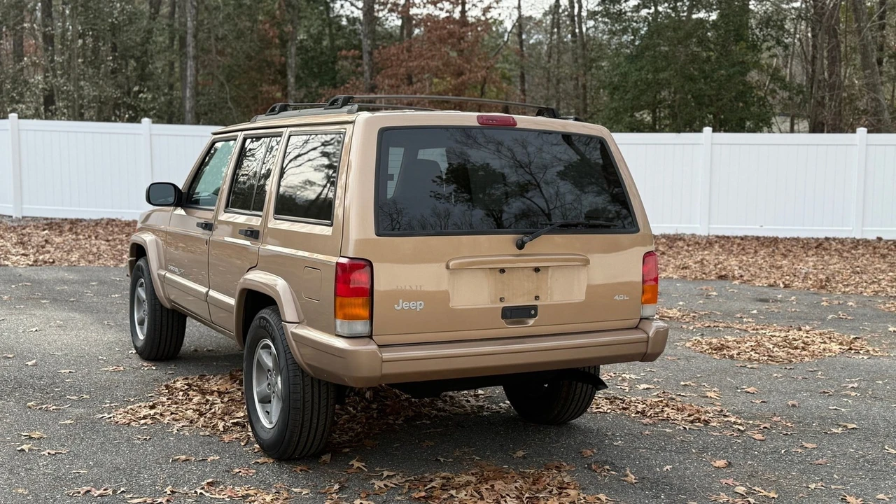 1999 Jeep XJ Cherokee - Image 7 of 21