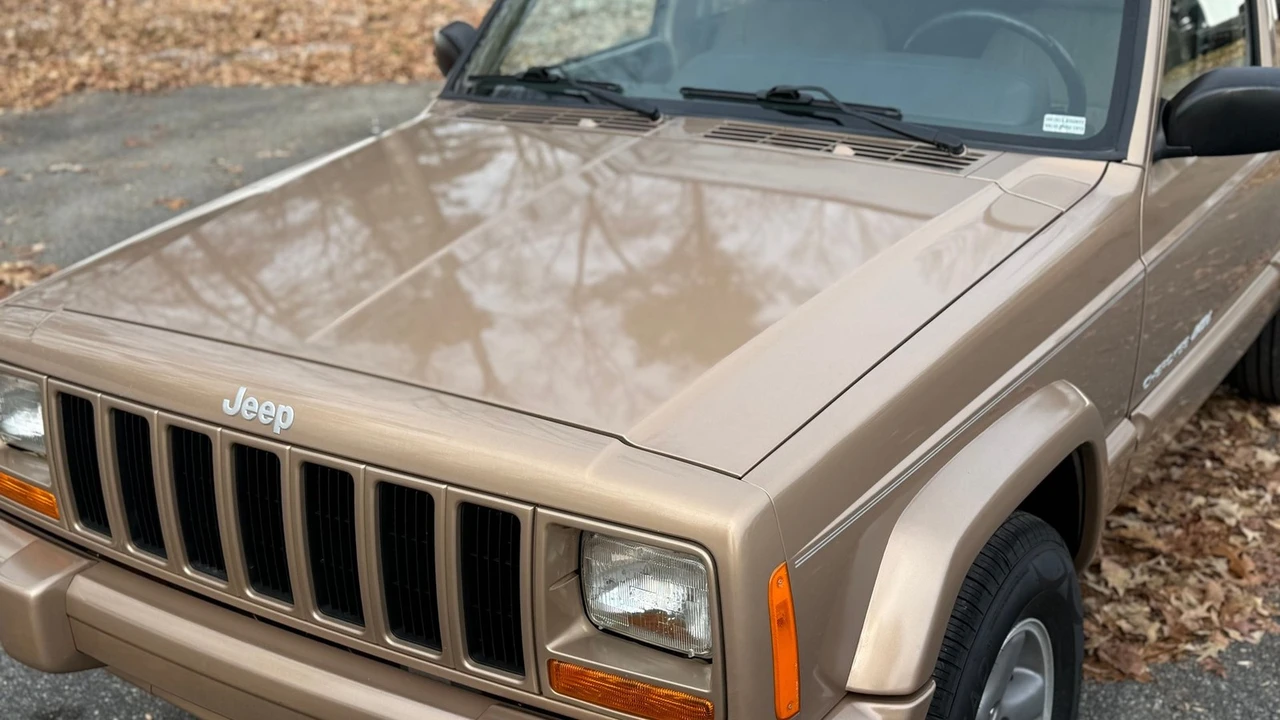 1999 Jeep XJ Cherokee - Image 19 of 21