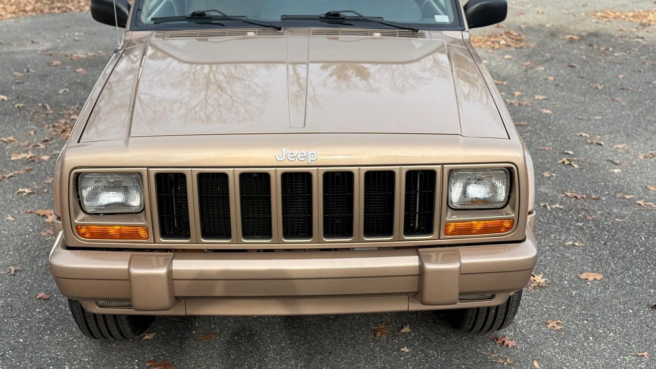 1999 Jeep XJ Cherokee - Image 15 of 21