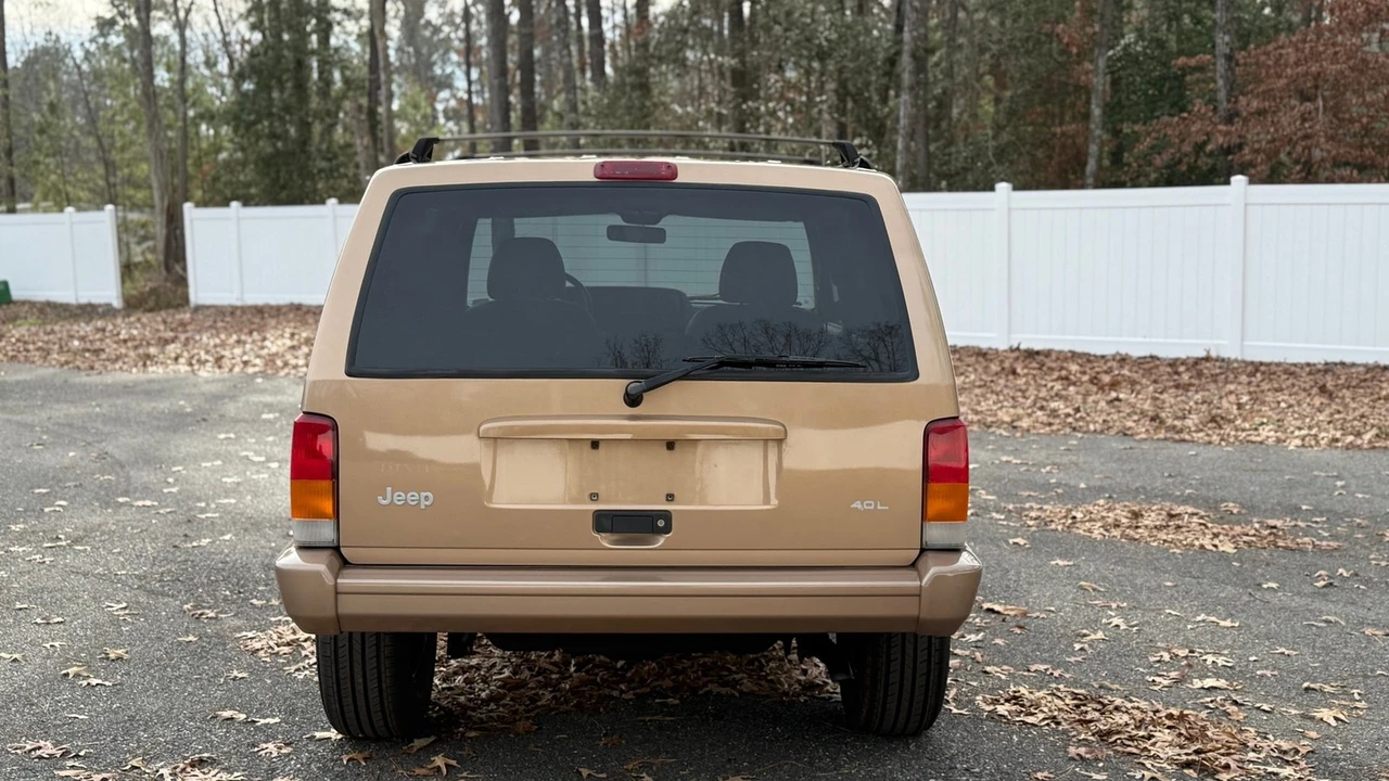 1999 Jeep XJ Cherokee - Image 8 of 21